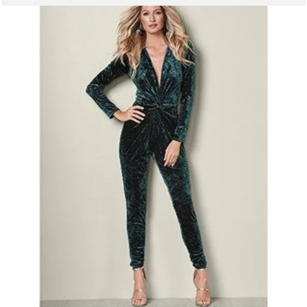 VENUS Elegant Velvet Jumpsuit in Deep Green - Picture 1 of 2